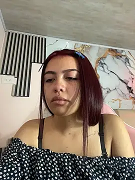 Chat XXX en directo de kira_ec