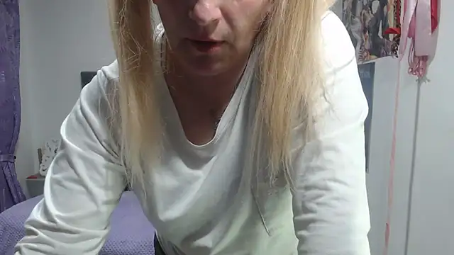 แชท XXX สดของ emperabigbootybigass