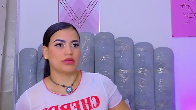 Chat XXX en directo de AlynAllen