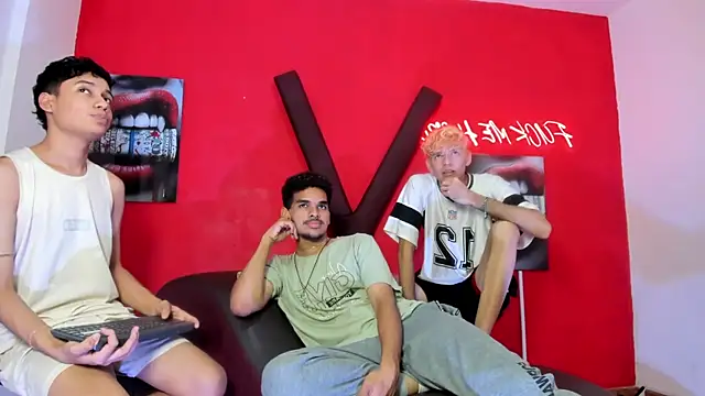 Pokazy przed kamerką – LOVE_KING1