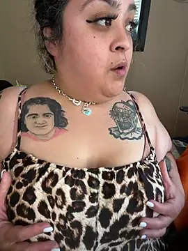 Tillymarie Adlı Modelin Canlı XXX Sohbeti
