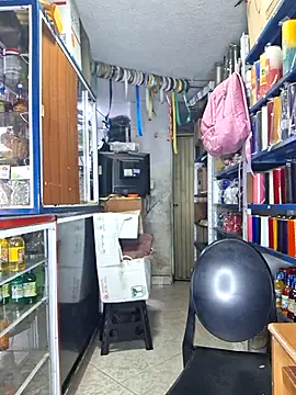 Isa_bella95: διαδικτυακό σόου στην κάμερα