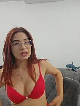 RedHeadFoxy Live XXX Chat