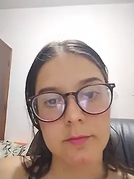 Živý XXX chat MadieeLorez