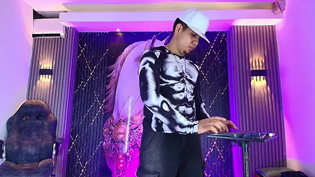 Iam_Josue-n Webbikameraesitys