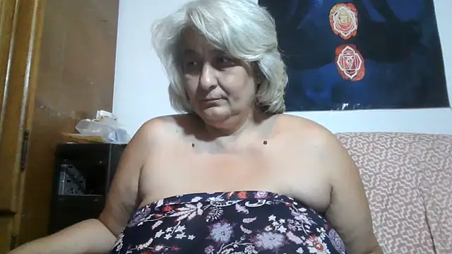 ExquisiteMature's Live XXX Chat