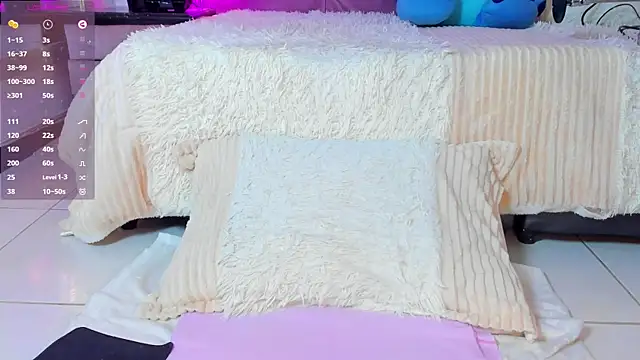 Stushaa Chat XXX live