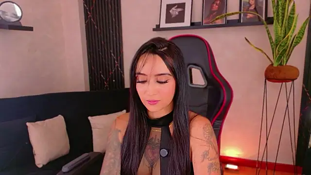 EmmyEvans1 Chat XXX in diretta