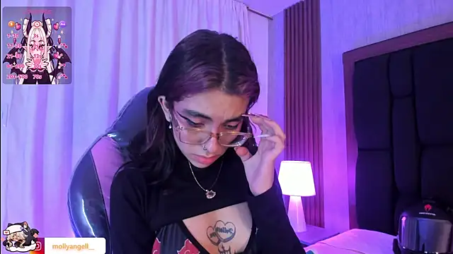 Molly_A Live XXX-chat