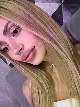 Czat XXX na żywo – Elizabeth_Tay