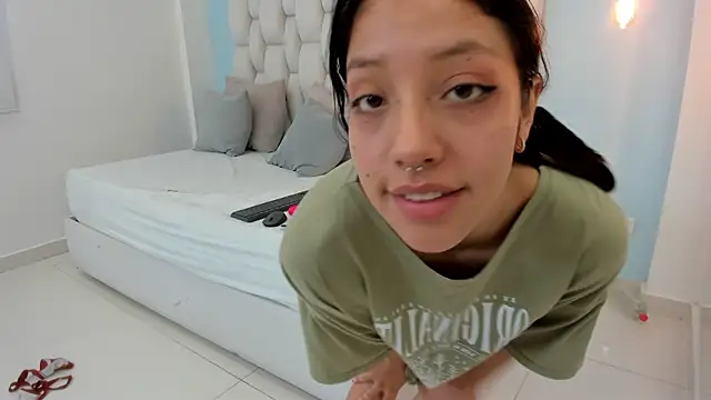 vayra_moon Chat XXX live