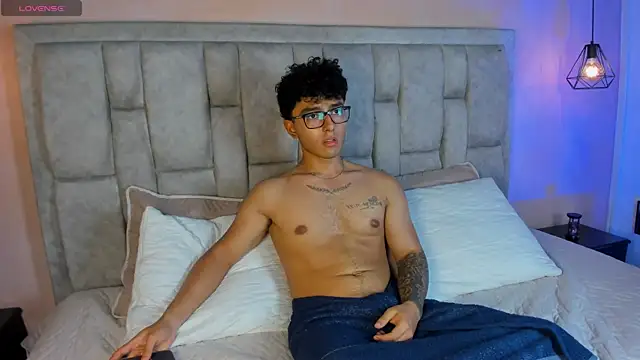 Kairoxxx_ Live XXX-Chat