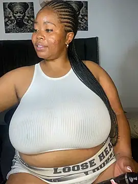 LunaCovenn – Live XXX-chat