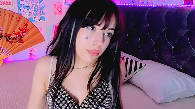 CrystalL0veeのライブXXXチャット