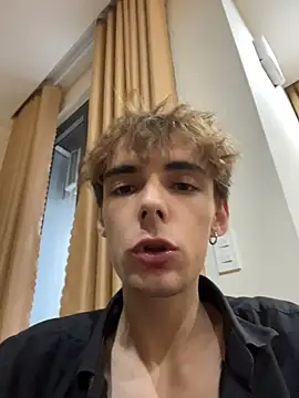 YourLucius Live XXX Chat