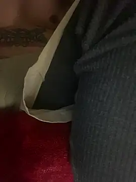 XXX chat uživo modela GusanoDelicioso