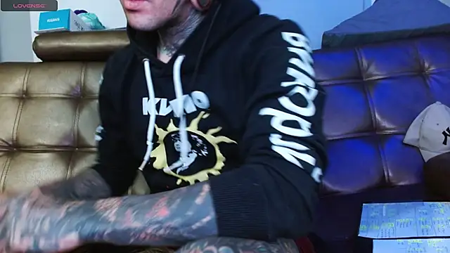 Czat XXX na żywo – jhonny__ackerman