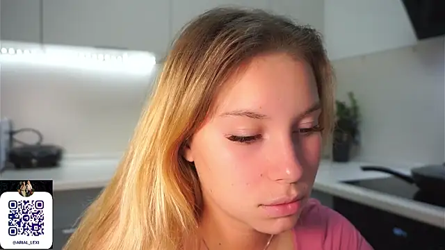Sairallyn Chat XXX in diretta