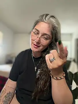Show modela Alix_Valentine na web-kameri