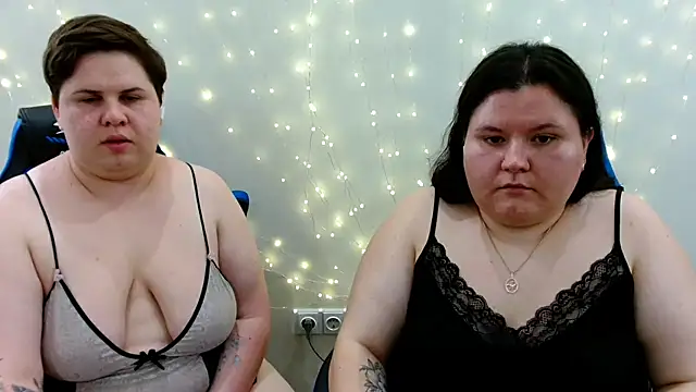 Czat XXX na żywo – BeckyAndHellen