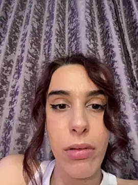 Mazzekyn's Live XXX Chat
