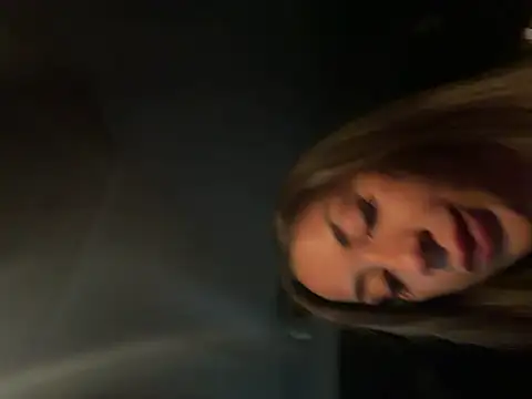 Badcrystal Show in webcam