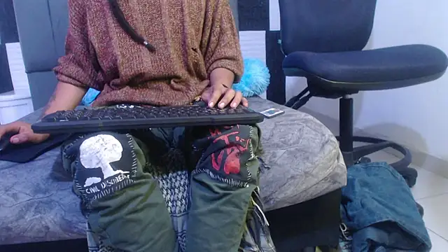 strap_420 webcam show