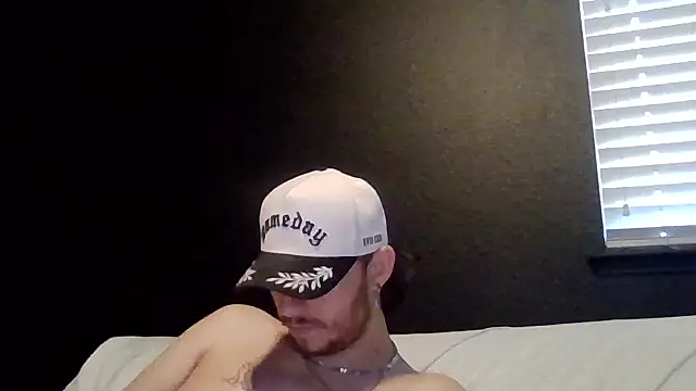 Chat XXX en directo de Cloudyydayzz