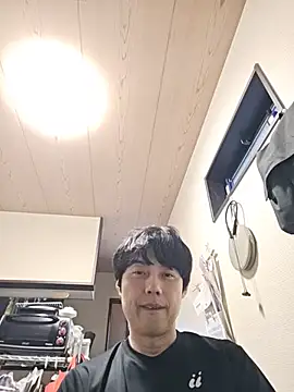 whitebriefboyのライブXXXチャット