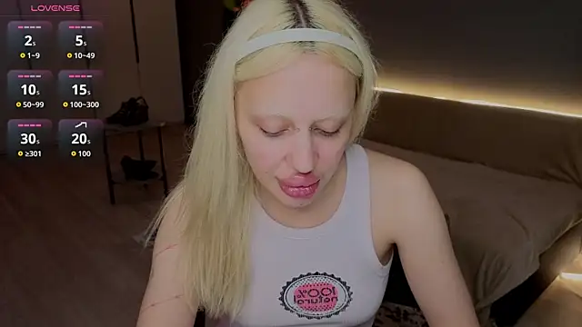 Luna_Beverly Chat XXX in diretta