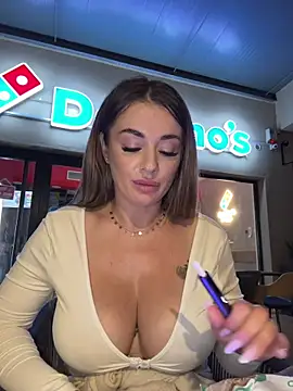 Chat XXX en directo de IsabellaEtthan