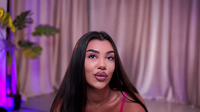 Chat +18 de NatyDesiree ao vivo