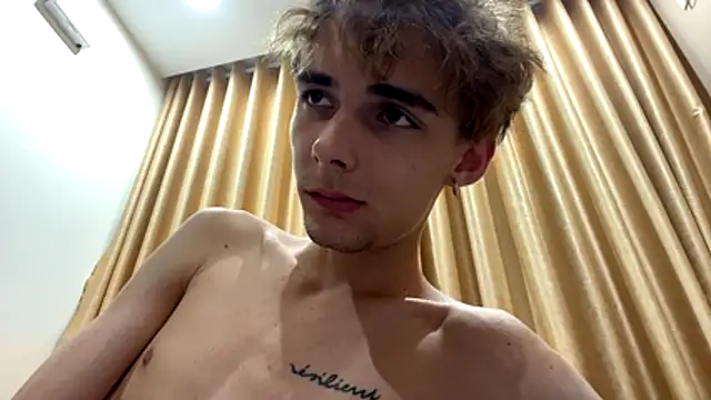 YourLucius live XXX chat