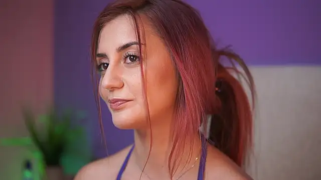 دردشة SabrinaHope الجنسية المباشرة