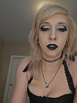 AmethystFoxx Adlı Modelin Canlı XXX Sohbeti