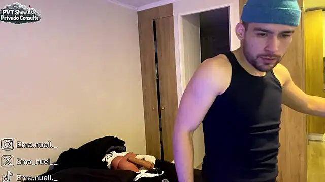 Chat +18 de Emanuell__ ao vivo