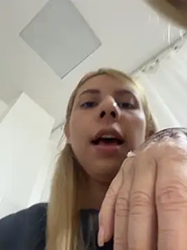 DollMagguie Live XXX-chat