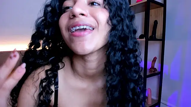 Emily_bruss' Live XXX Chat