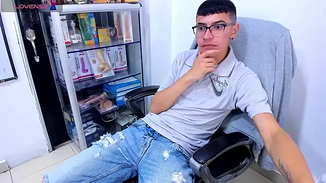 Alexx_bigcockk – webcam-show