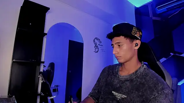 Chat +18 de MaxiimoRomano_ ao vivo