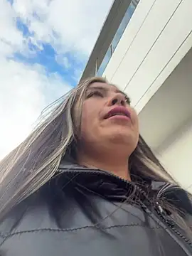 LIZ-06_ webcam show