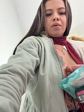 Ariana-07 Chat XXX live