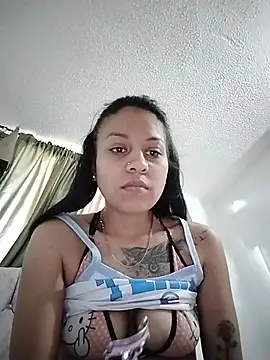 Chat +18 de Tiphanydirty3 ao vivo