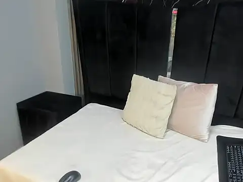 Živý XXX chat LolaWhite_HL