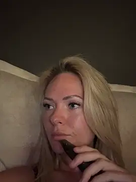 Kayla_Modelle96 现场XXX聊天