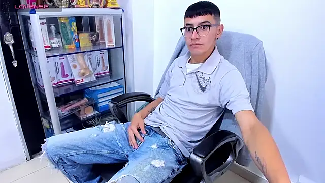 Alexx_bigcockk – webcam-show