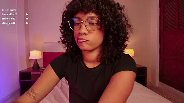 Meganlux1's Live XXX Chat