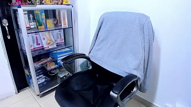 Alexx_bigcockk 라이브 XXX 채팅