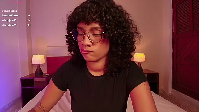 Meganlux1 – Naživo XXX chat