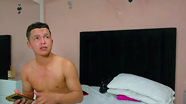 Онлайн чат XXX MILA_AND_COTI